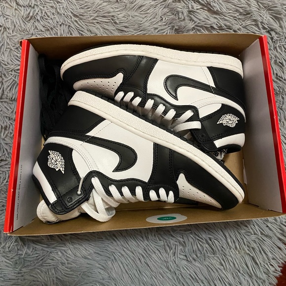 Air Jordan Retro High '85 OG Black White